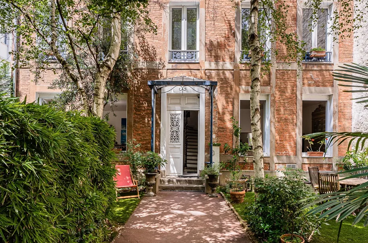 UNA CASA DA SOGNO A PARIGI ECCO DOVE SI TROVA E COME È FATTA